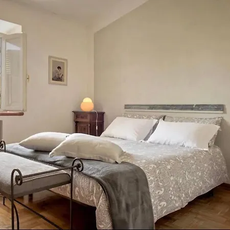 La Luna Nel Bosco 利沃诺