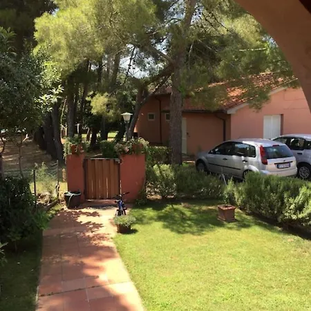 公寓 La Luna Nel Bosco