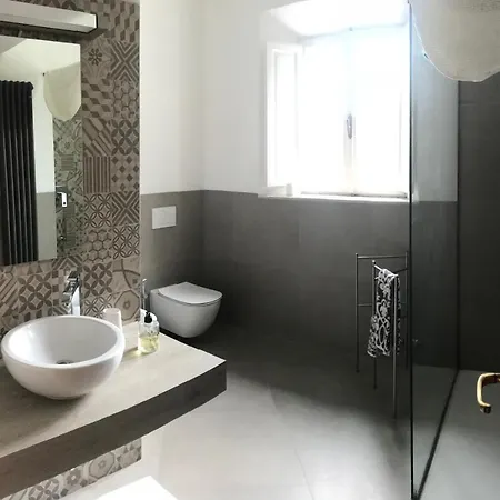 La Luna Nel Bosco * 利沃诺